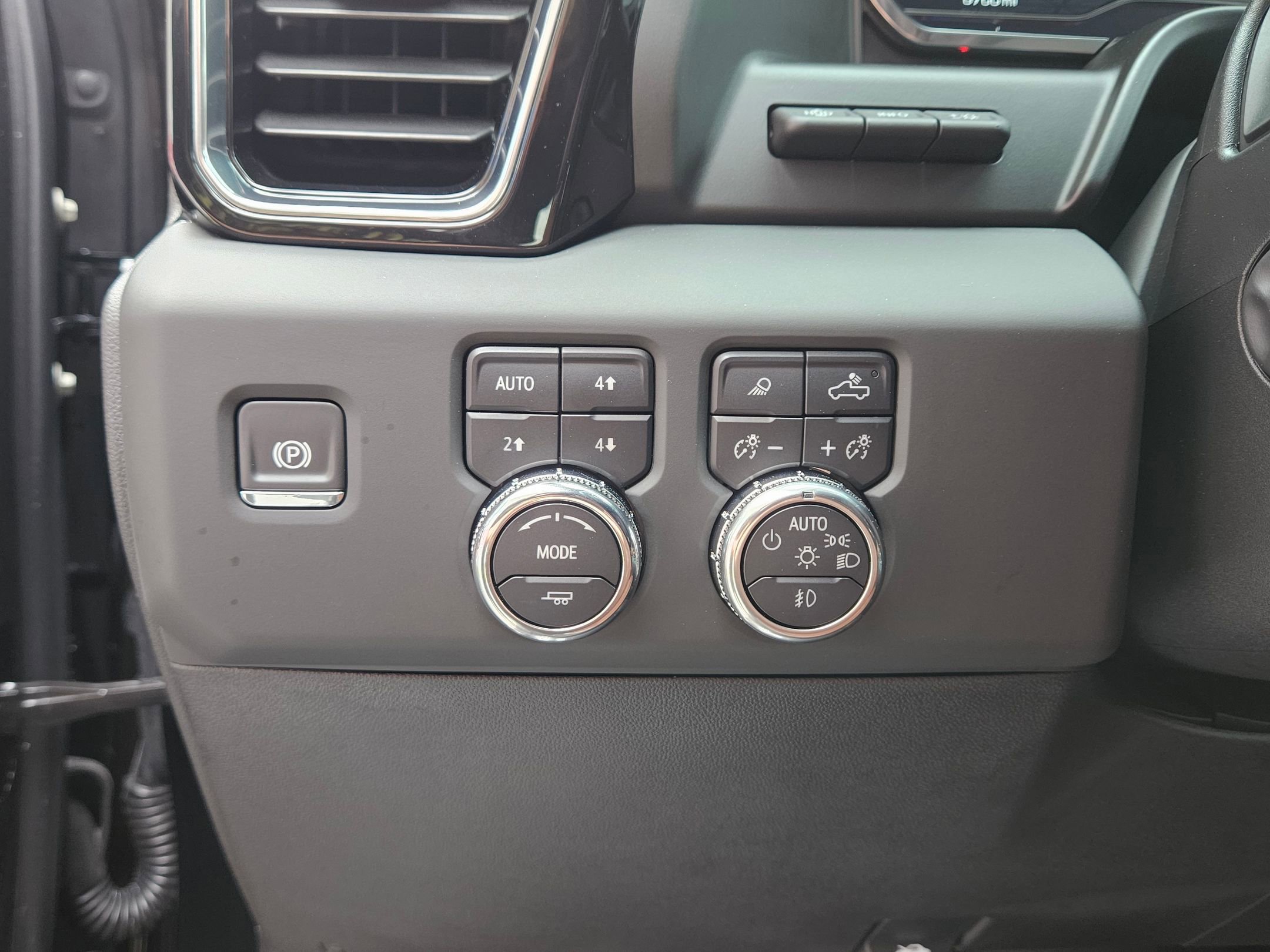 Used 2025 GMC Sierra 1500 Denali Ultimate AWD/4WD image 19
