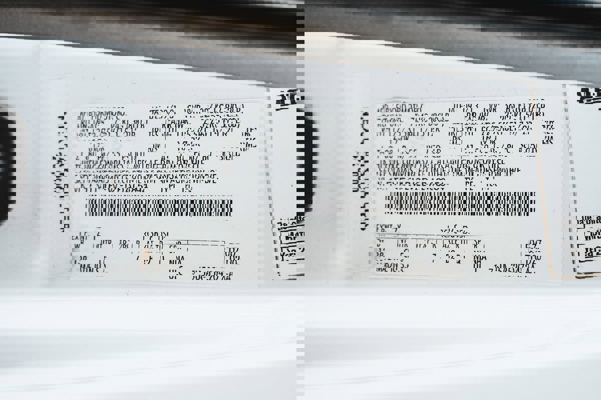 Used 2014 Ford E-150 and Econoline 150 w/ Power Group image 25