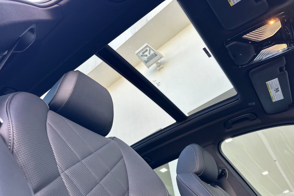 Used 2024 BMW X5 sDrive40i w/ M Sport Package image 18