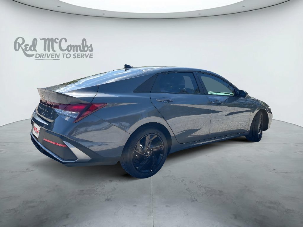New 2026 Hyundai Elantra SEL Sport FWD image 3