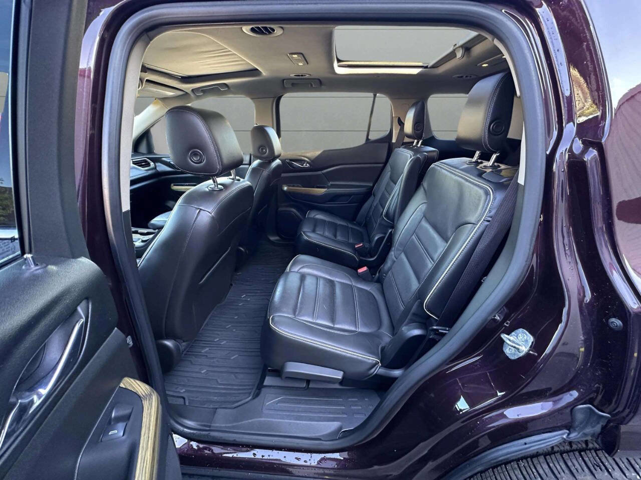 Used 2017 GMC Acadia Denali w/ Technology Package image 23