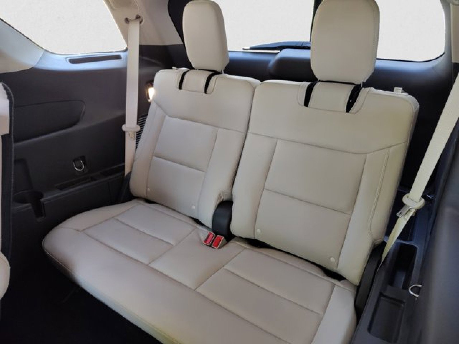 Used 2022 Ford Explorer Platinum w/ Equipment Group 601A image 19