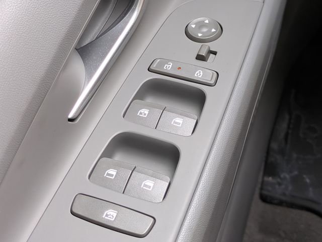 Certified 2025 Hyundai Elantra SEL FWD image 29