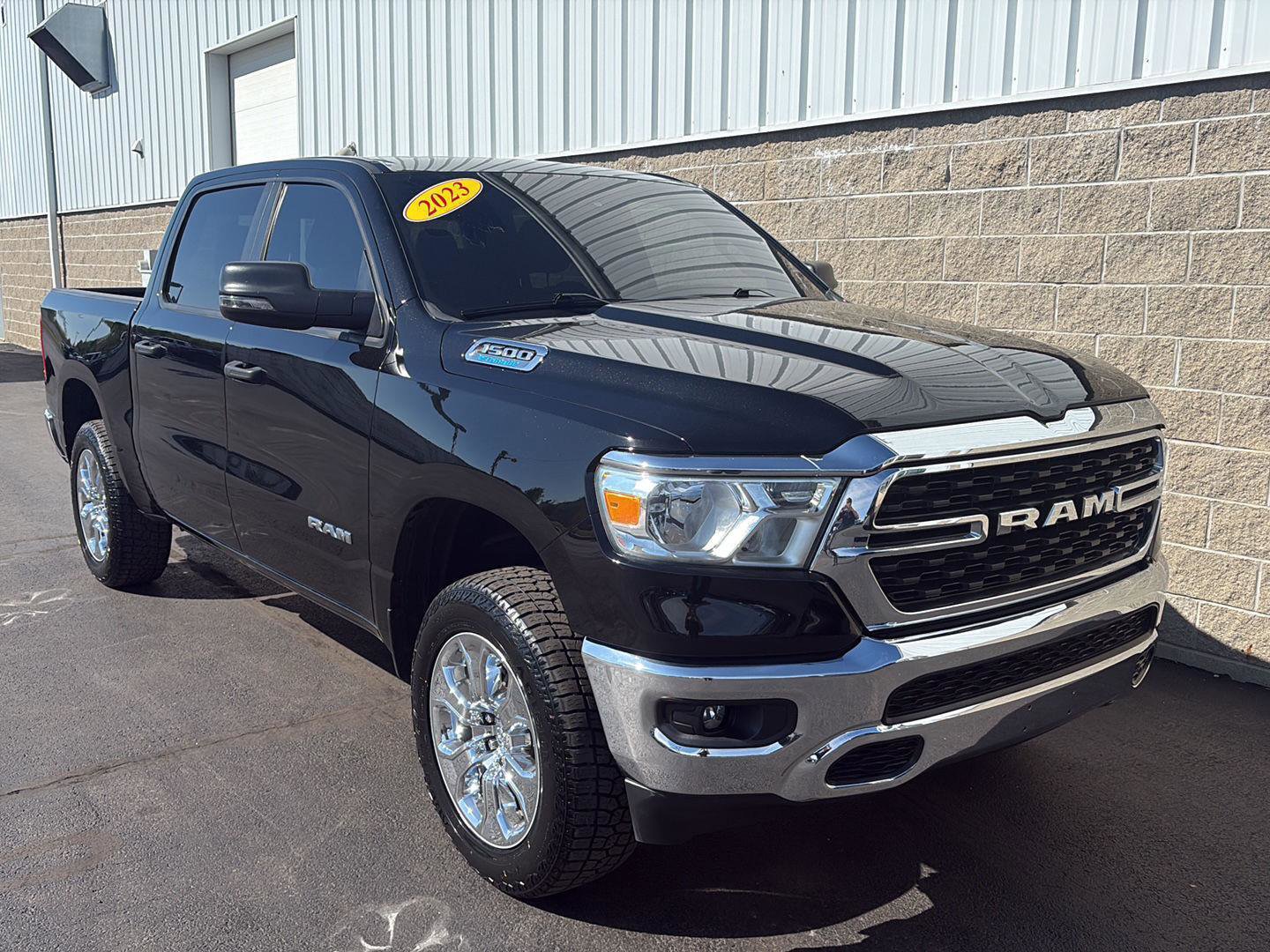 Used 2023 RAM 1500 Lone Star AWD/4WD image 2