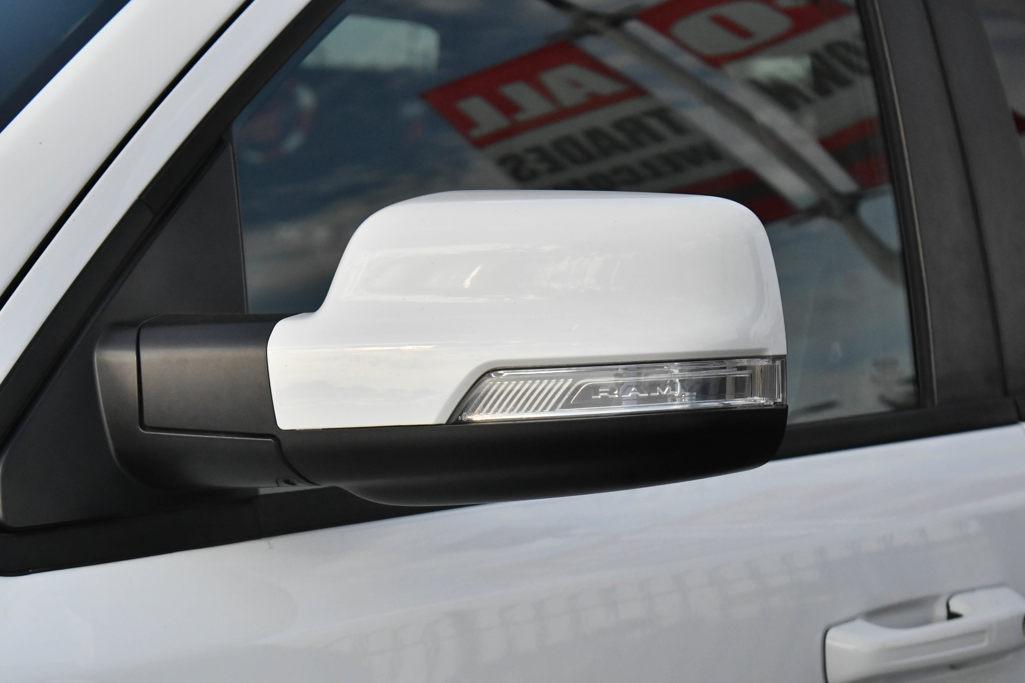 Used 2022 RAM 1500 Big Horn AWD/4WD image 14