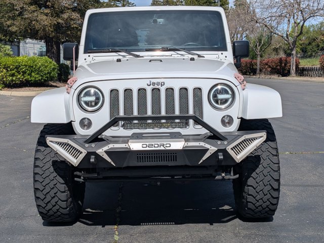 Used 2018 Jeep Wrangler Unlimited Sahara w/ Trailer Tow Group AWD/4WD image 2