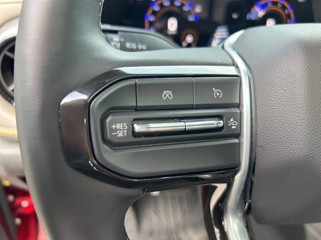 Used 2025 Chevrolet Colorado ZR2 w/ Technology Package image 17