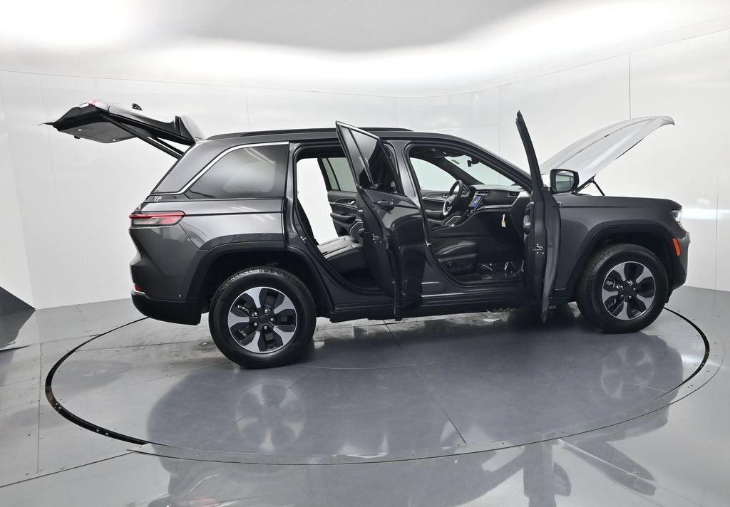 Used 2025 Jeep Grand Cherokee Limited 4xe AWD/4WD image 68