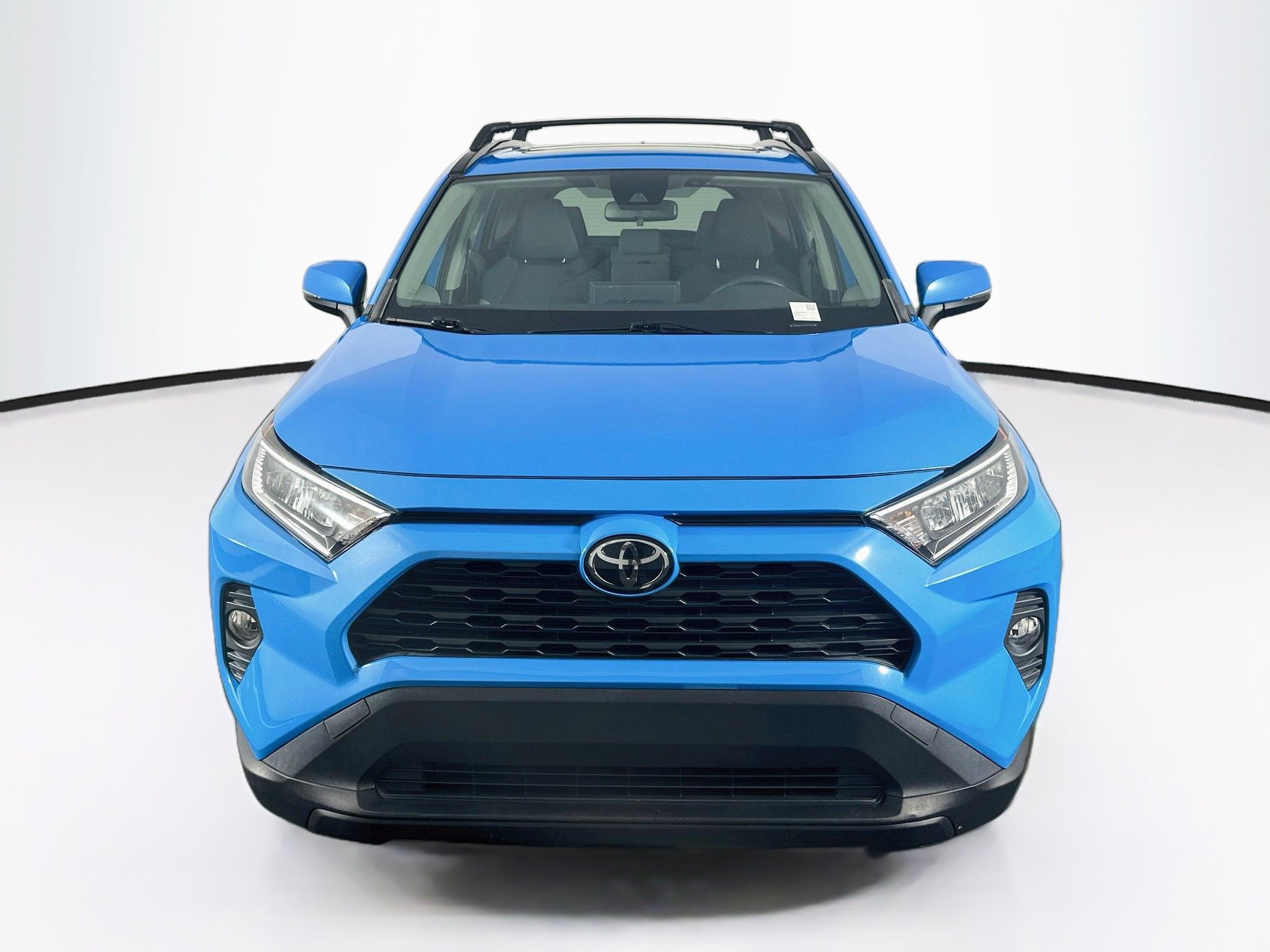 Used 2020 Toyota RAV4 XLE w/ Convenience Package FWD image 2