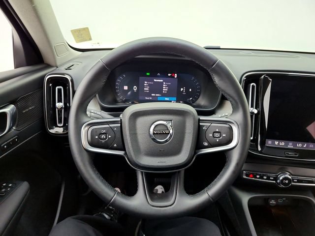 Certified 2025 Volvo XC40 B5 Ultra AWD/4WD image 25