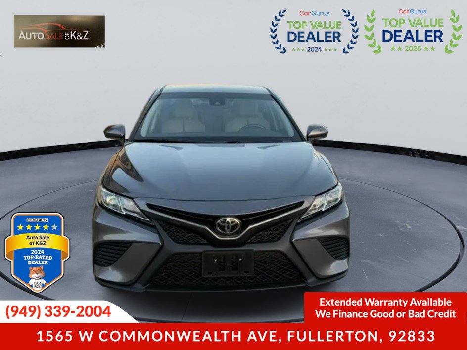 Used 2020 Toyota Camry SE FWD image 2
