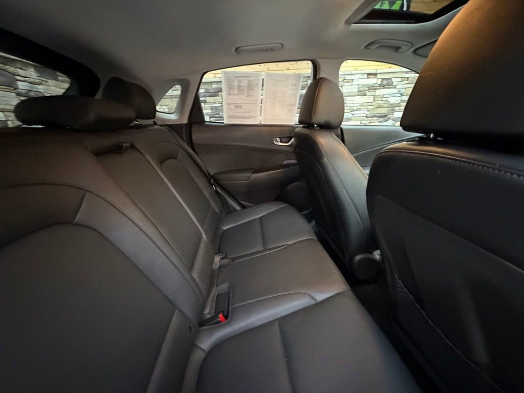 Used 2023 Hyundai Kona Limited w/ Cargo Package image 33