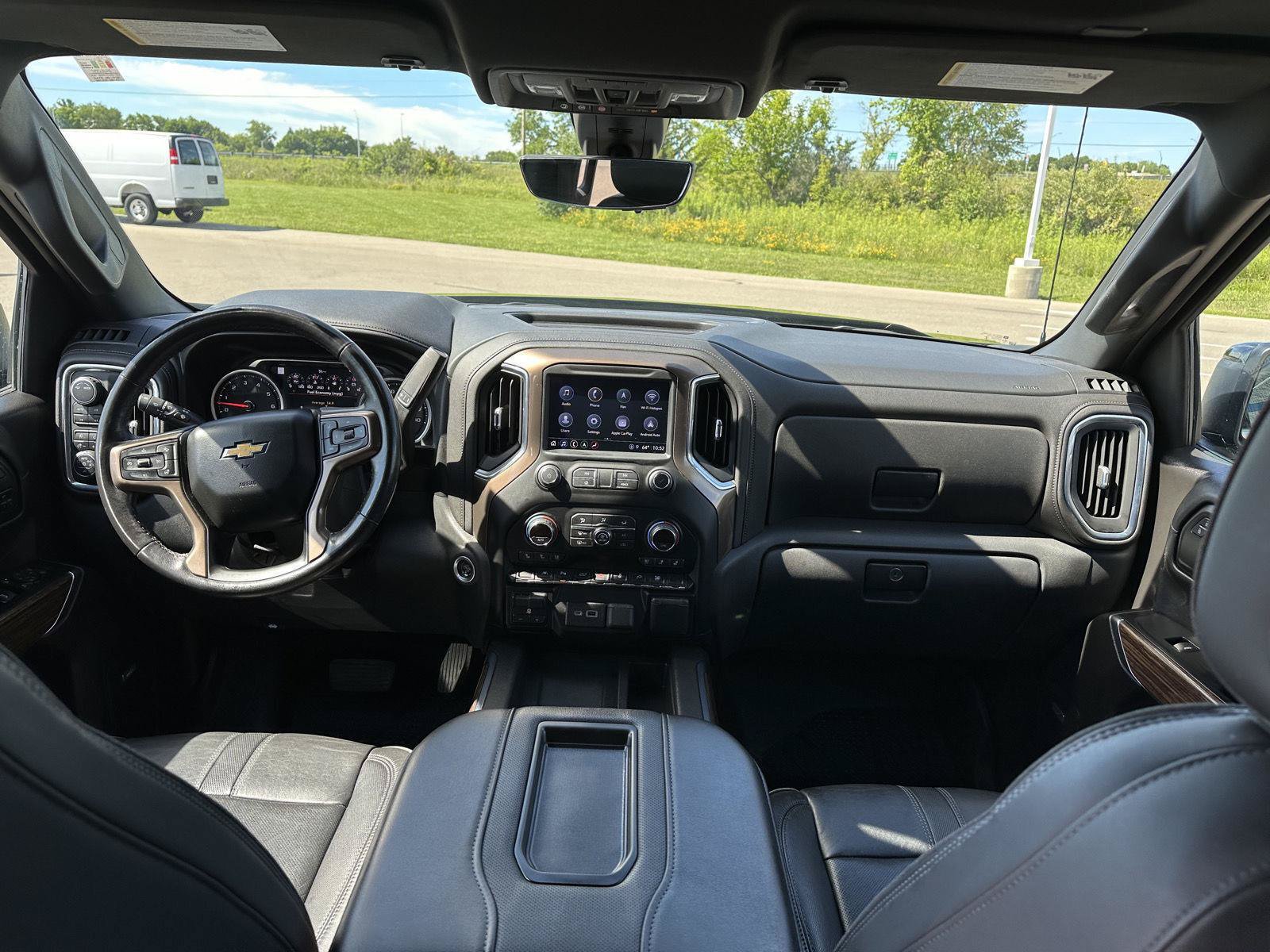Used 2021 Chevrolet Silverado 1500 High Country w/ Technology Package AWD/4WD image 13