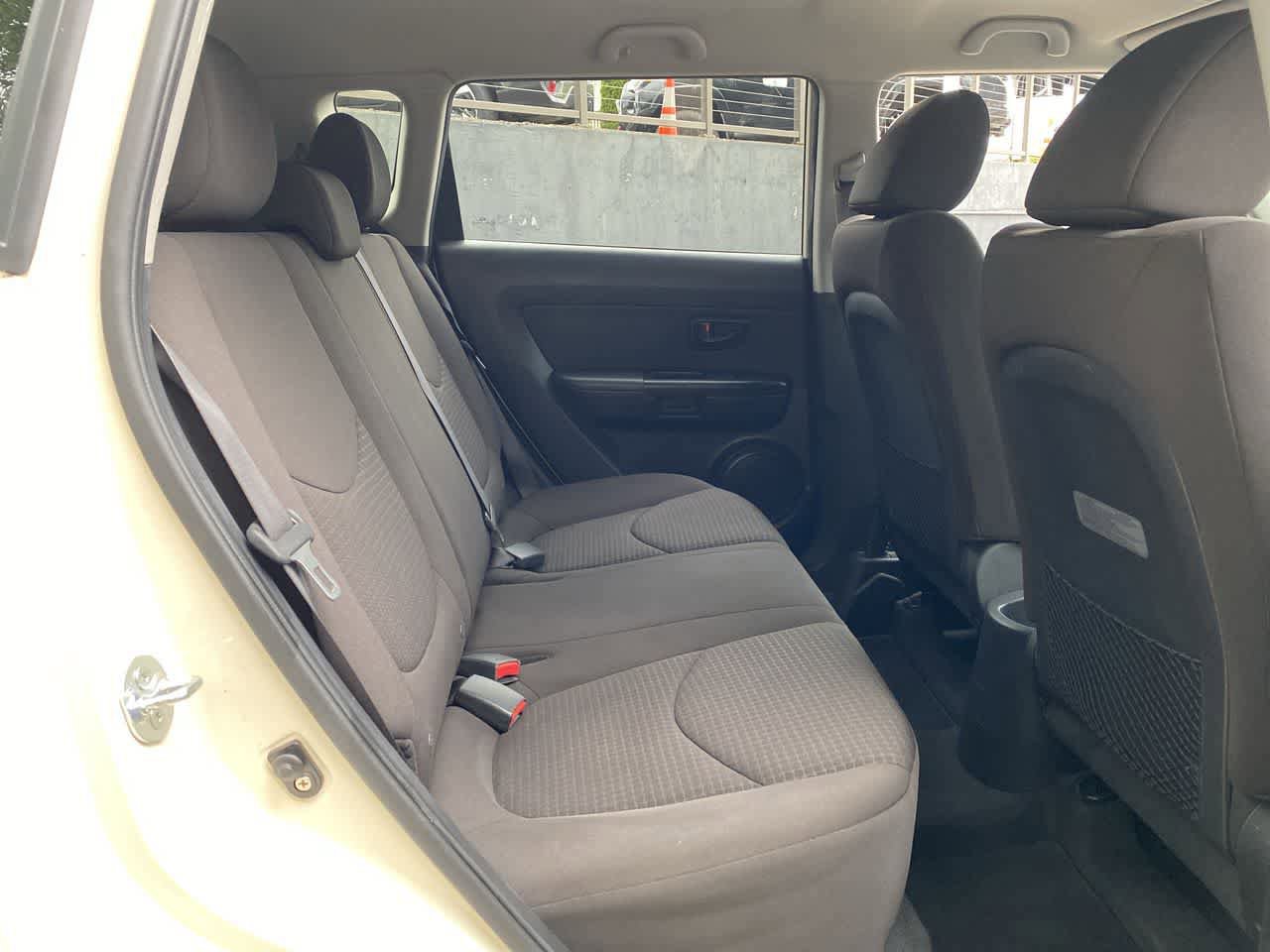 Used 2012 Kia Soul FWD image 18
