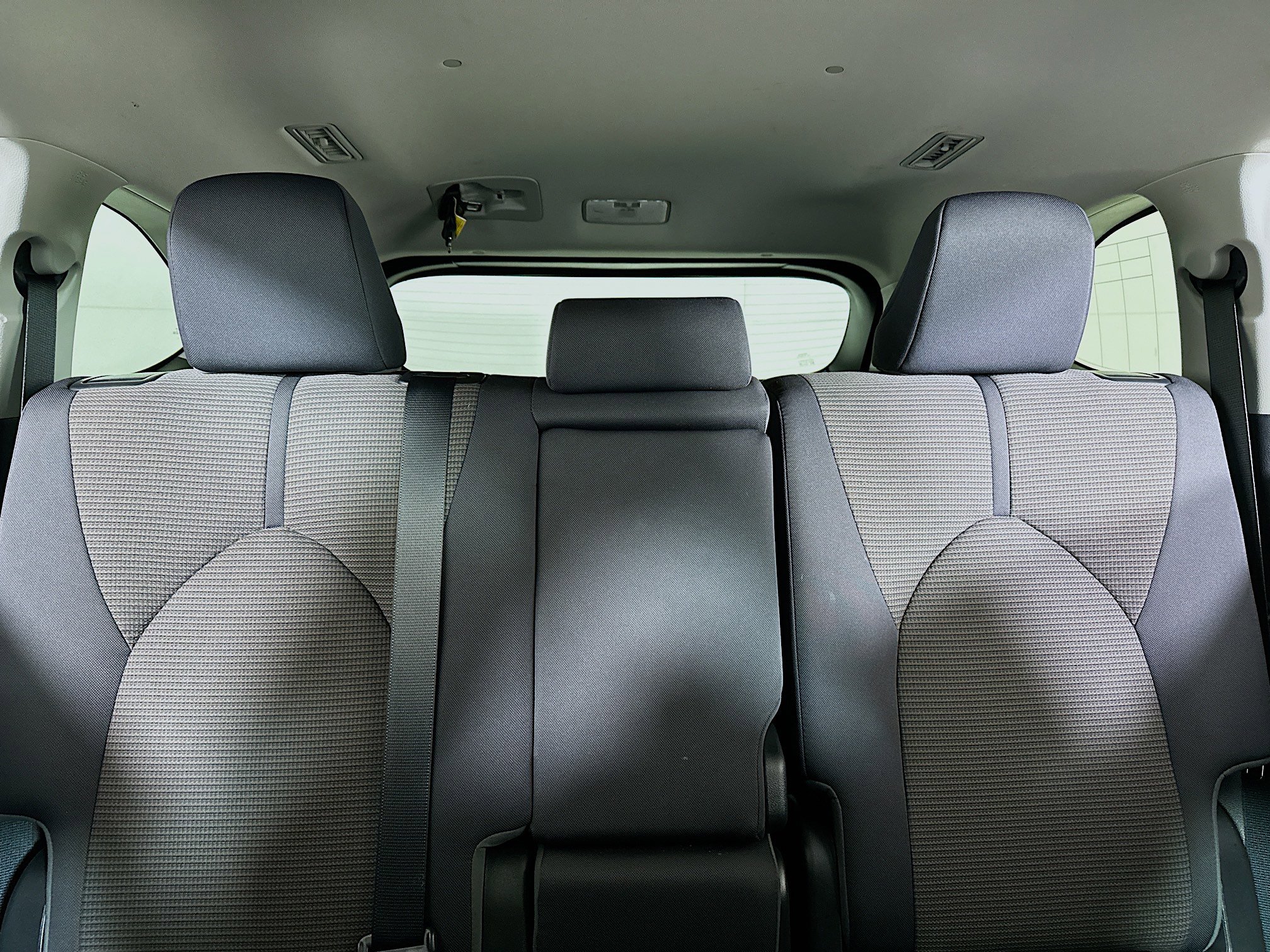 Used 2023 Toyota Highlander LE image 30