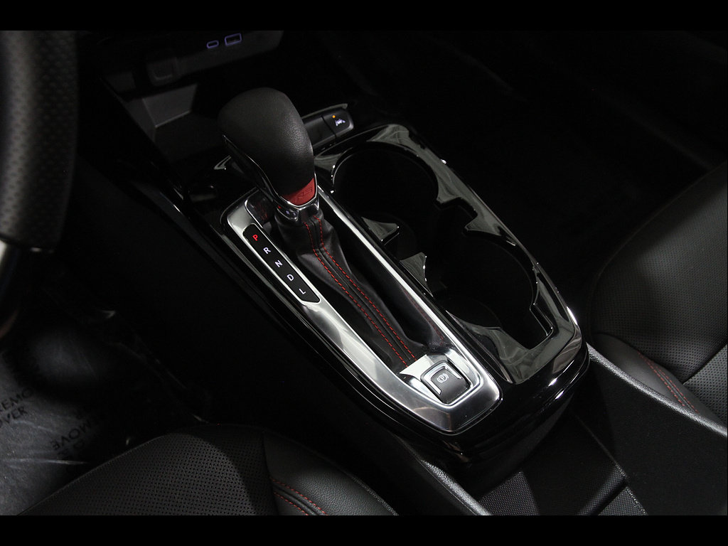 Certified 2024 Chevrolet Trax RS FWD image 15