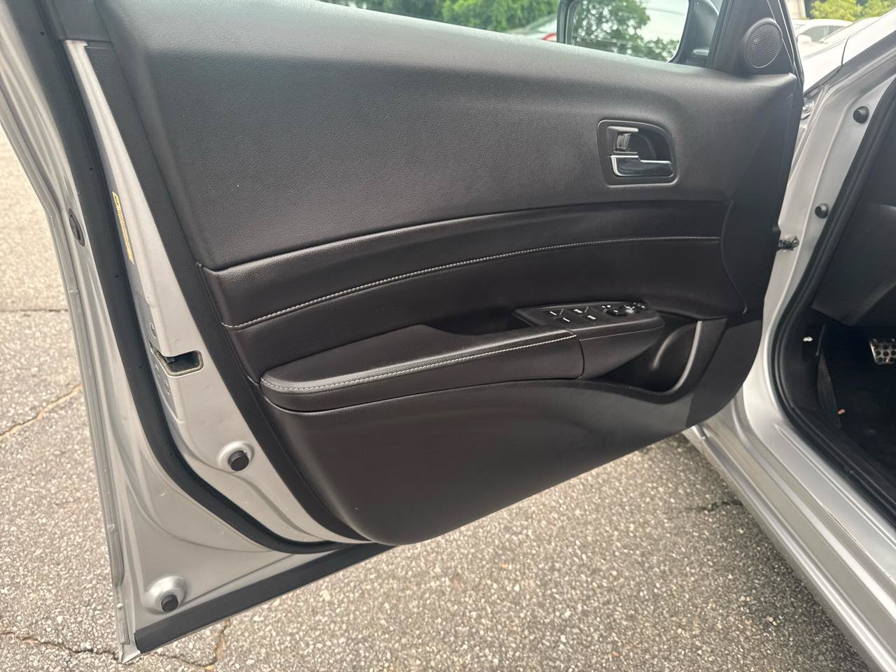 Used 2014 Acura ILX w/ Premium Package FWD image 23