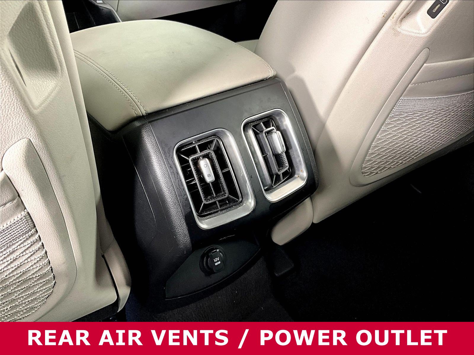 Certified 2024 Kia Sorento S w/ Panoramic Sunroof Package FWD image 10
