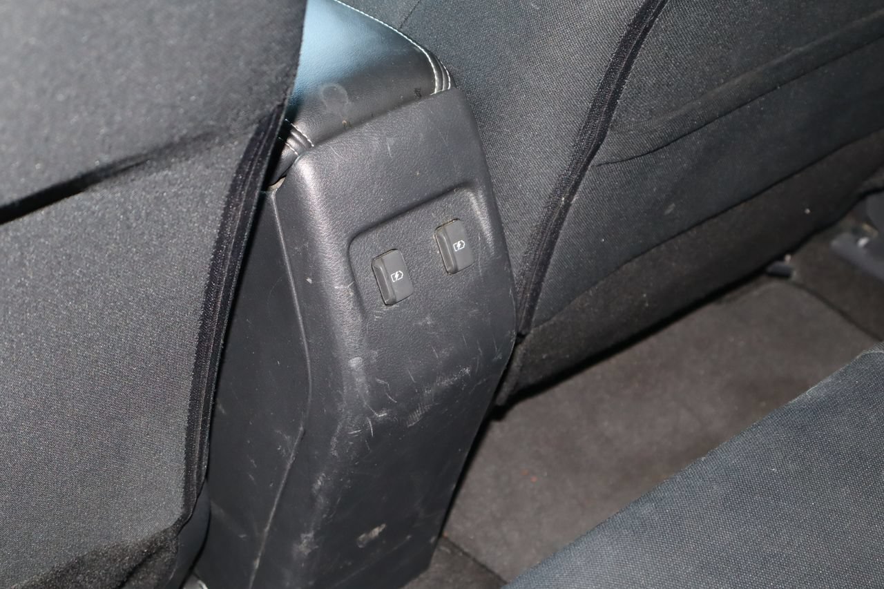Used 2024 Nissan Kicks SV FWD image 18