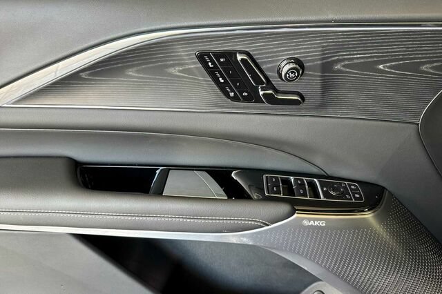 Certified 2024 Cadillac Lyriq Sport AWD/4WD image 11