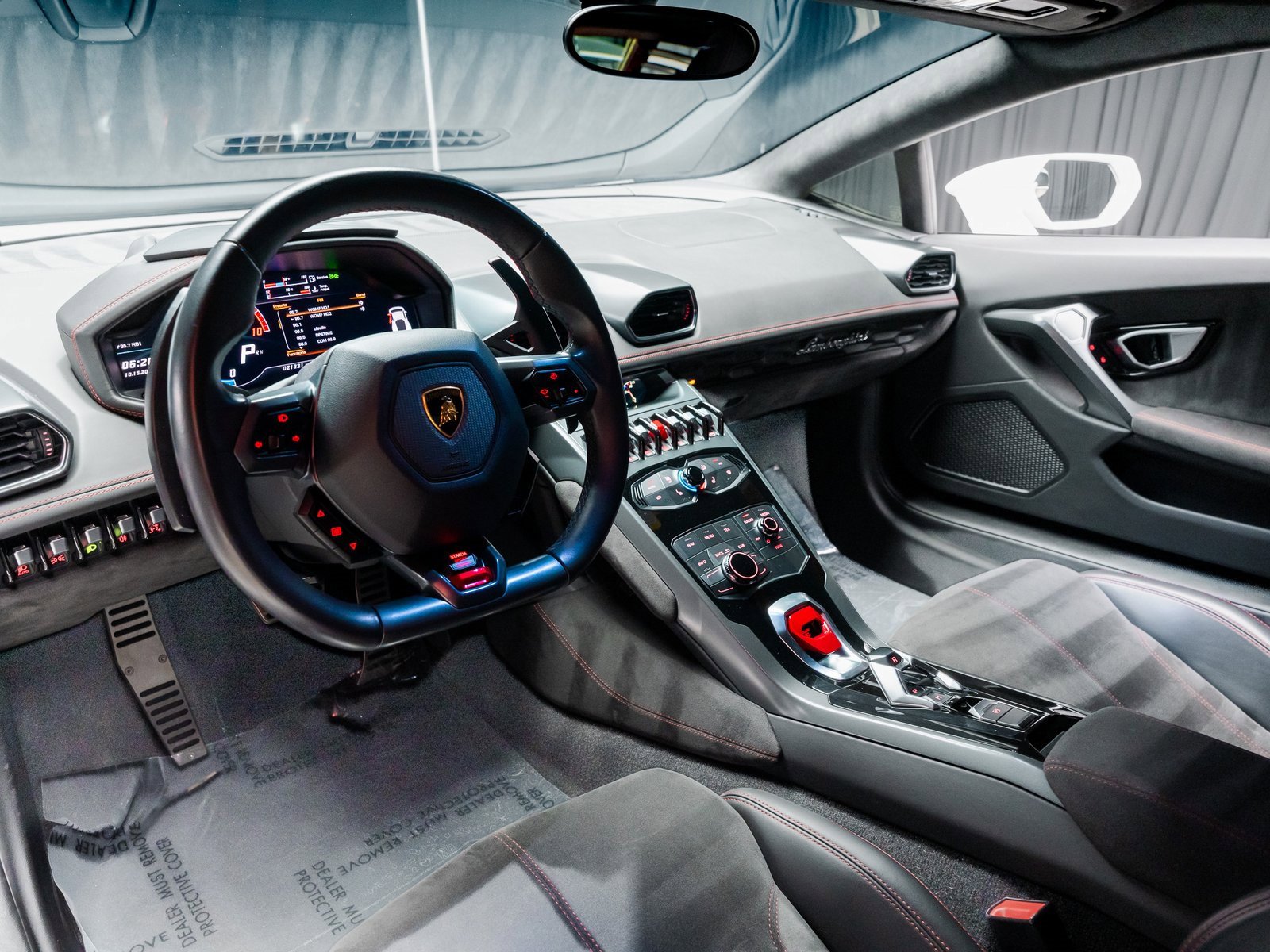 Used 2015 Lamborghini Huracan LP 610-4 image 5