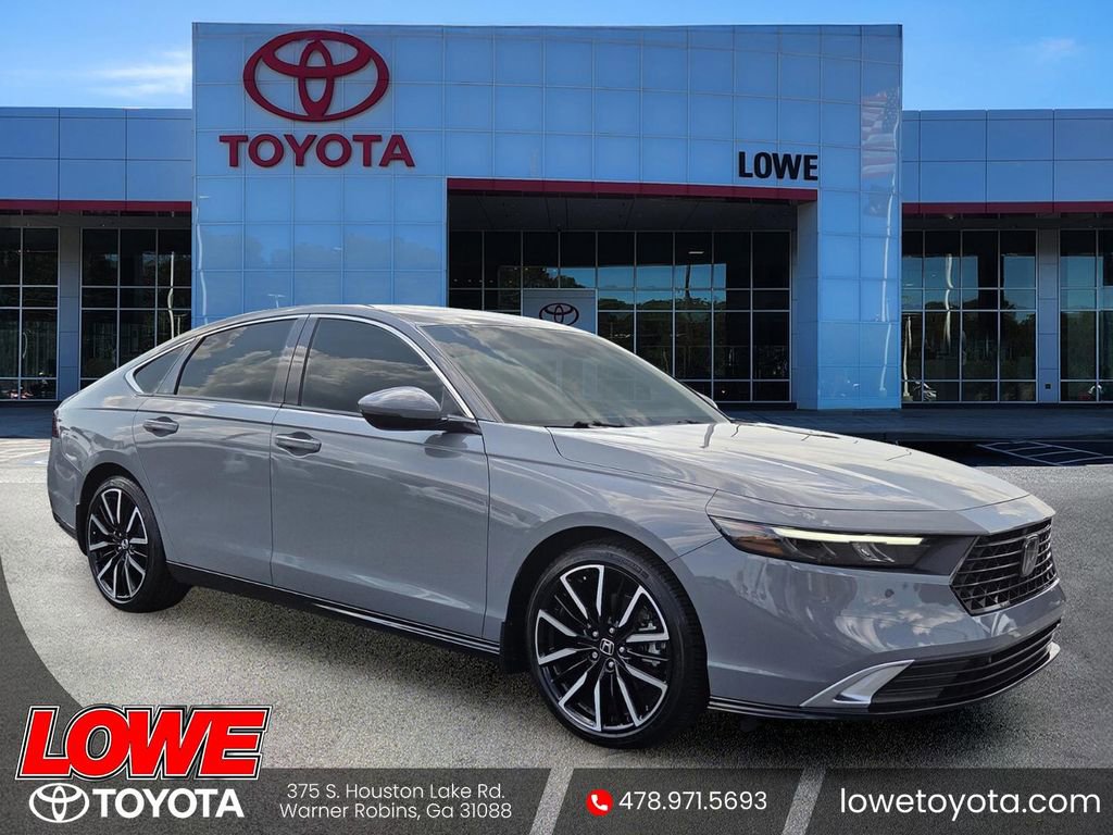 Used 2024 Honda Accord Touring image 1