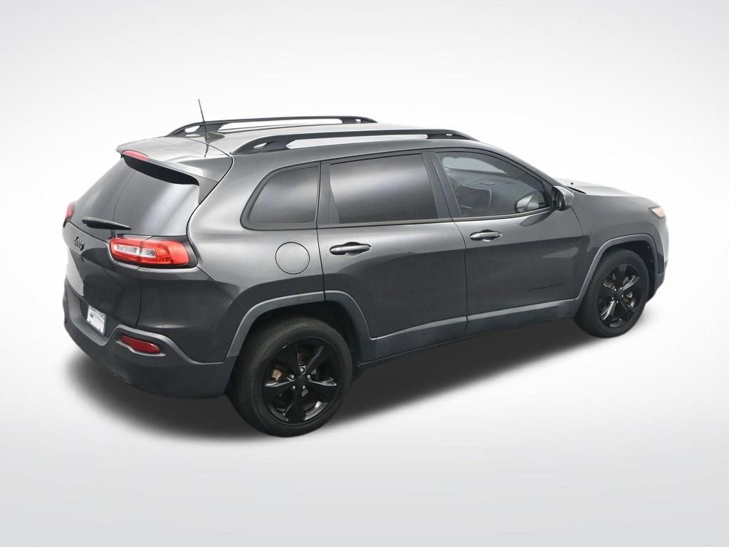 Used 2016 Jeep Cherokee Latitude FWD image 28