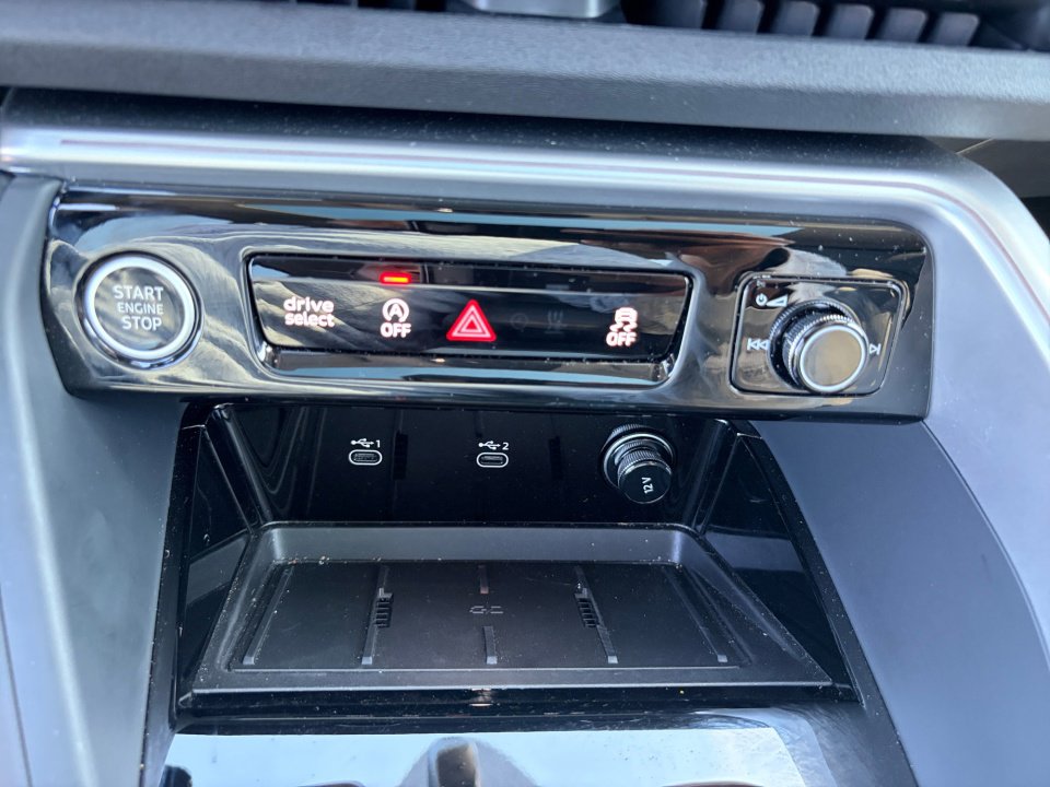 Used 2025 Audi Q5 Premium w/ Convenience Package image 20