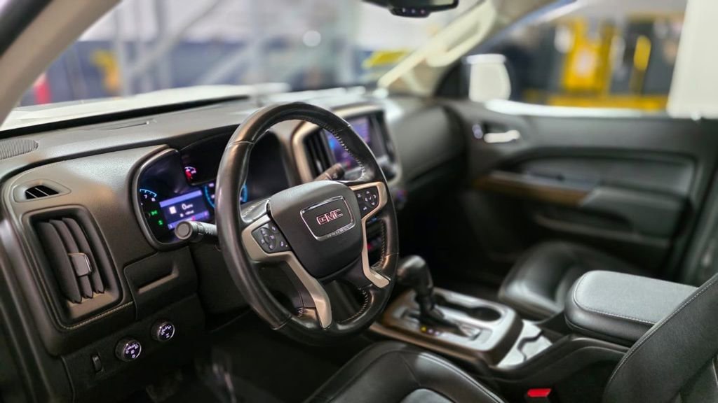 Used 2020 GMC Canyon Denali image 15