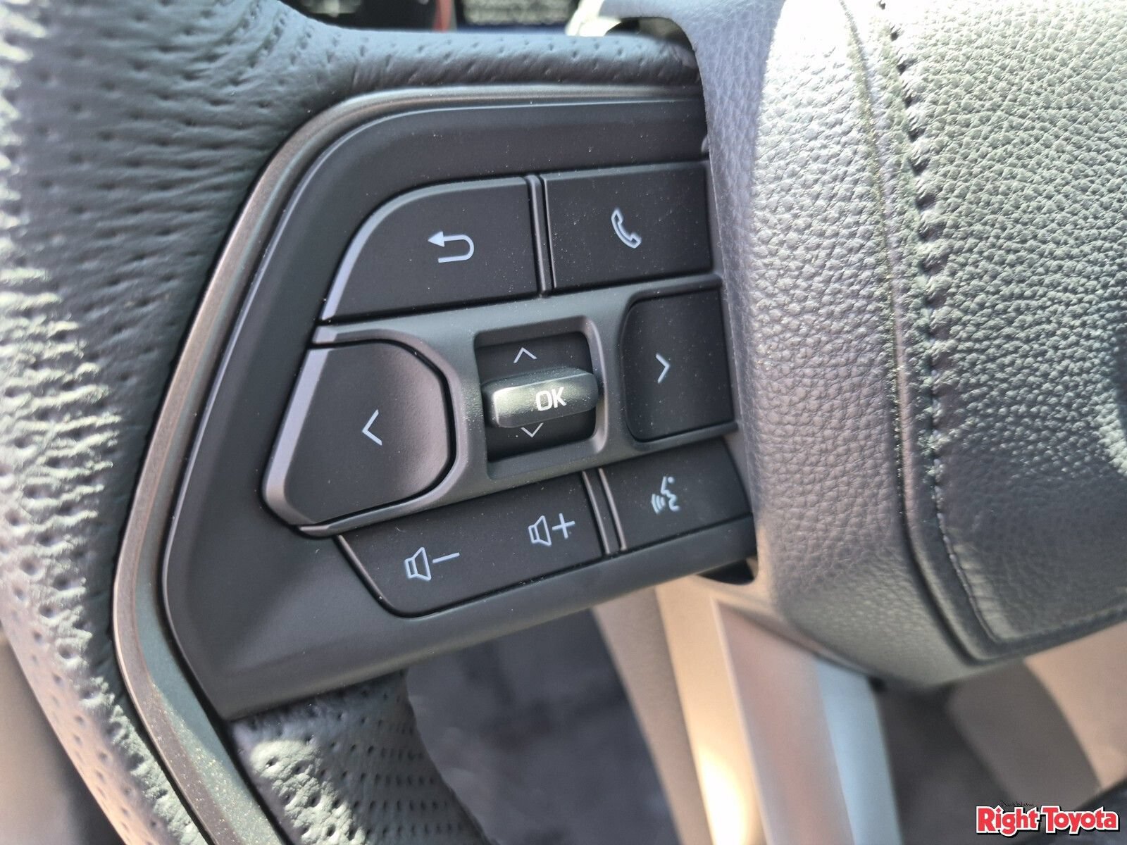 New 2026 Toyota Tacoma SR5 RWD image 17