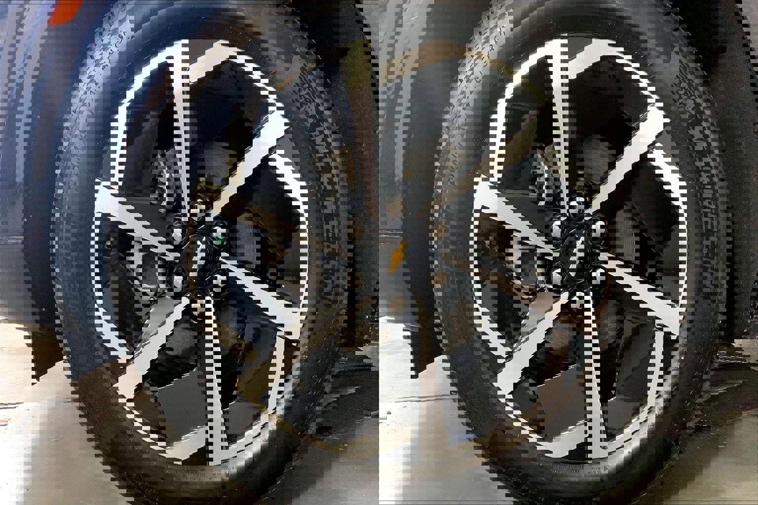 Used 2025 Chevrolet Equinox EV LT FWD image 9