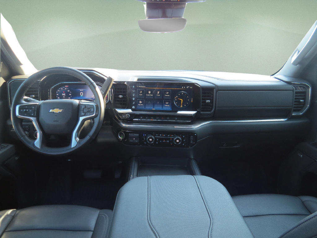 Certified 2025 Chevrolet Silverado 2500 LTZ w/ LTZ Convenience Package AWD/4WD image 16