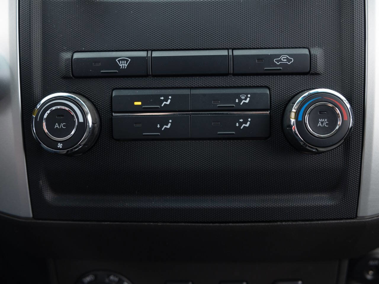 Used 2012 Nissan Frontier SV w/ SV Premium Utility Pkg image 33