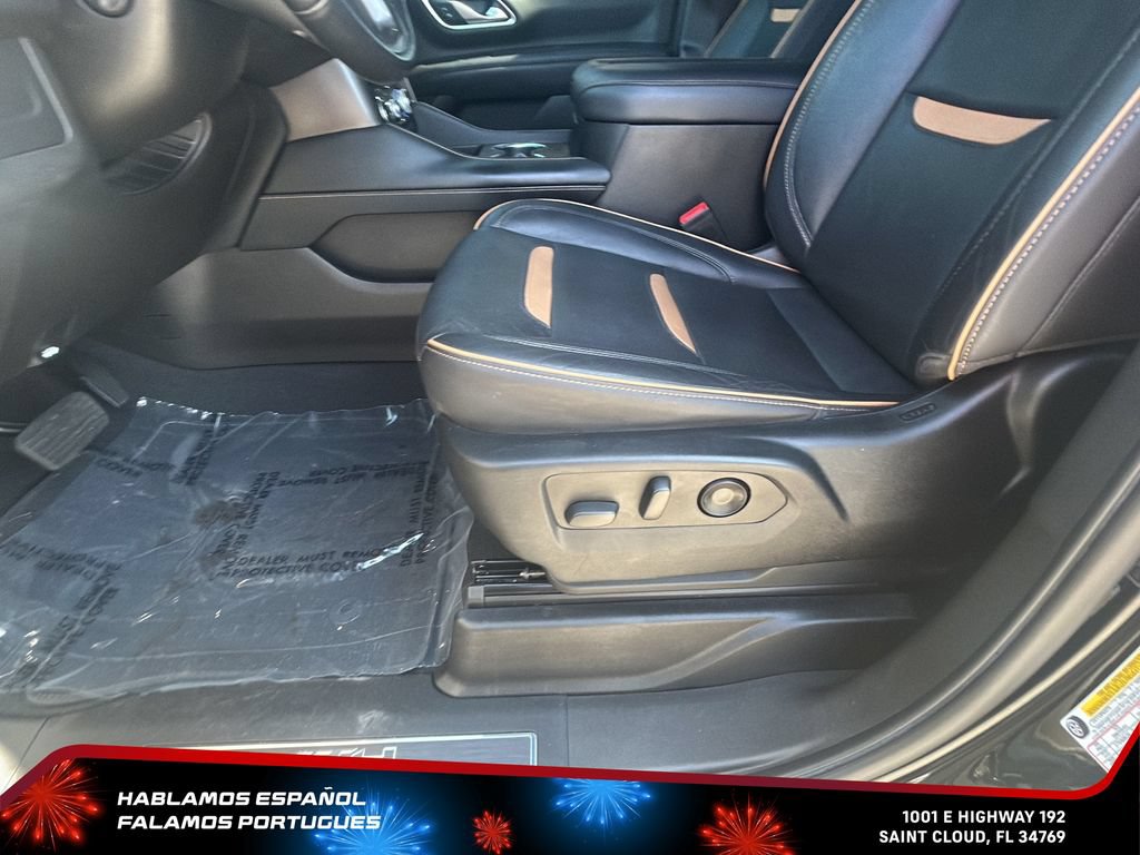 Used 2022 GMC Yukon AT4 AWD/4WD image 13