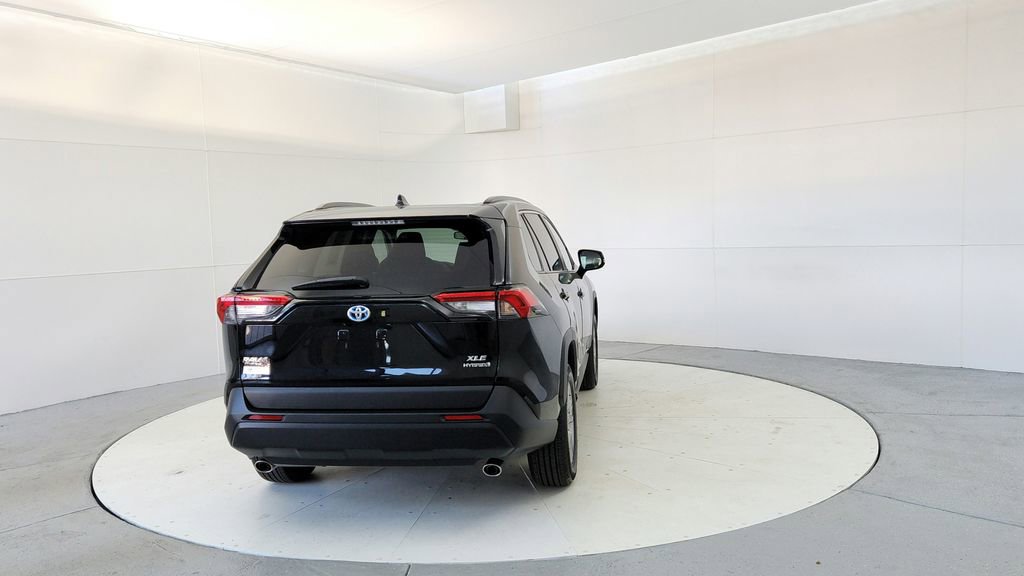 Used 2024 Toyota RAV4 XLE w/ Convenience Package AWD/4WD image 5