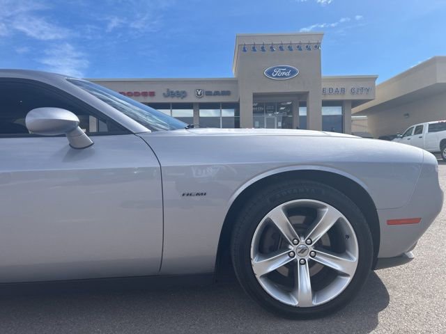 Used 2017 Dodge Challenger R/T image 10