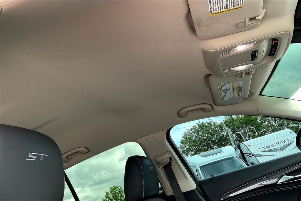 Used 2023 Buick Envision Preferred w/ Sport Touring Package AWD/4WD image 16