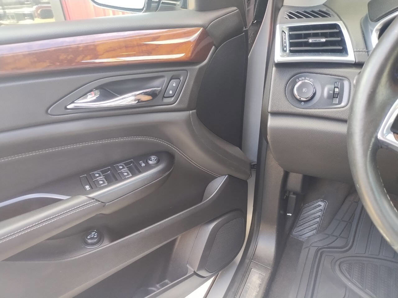 Used 2015 Cadillac SRX Premium AWD/4WD image 5