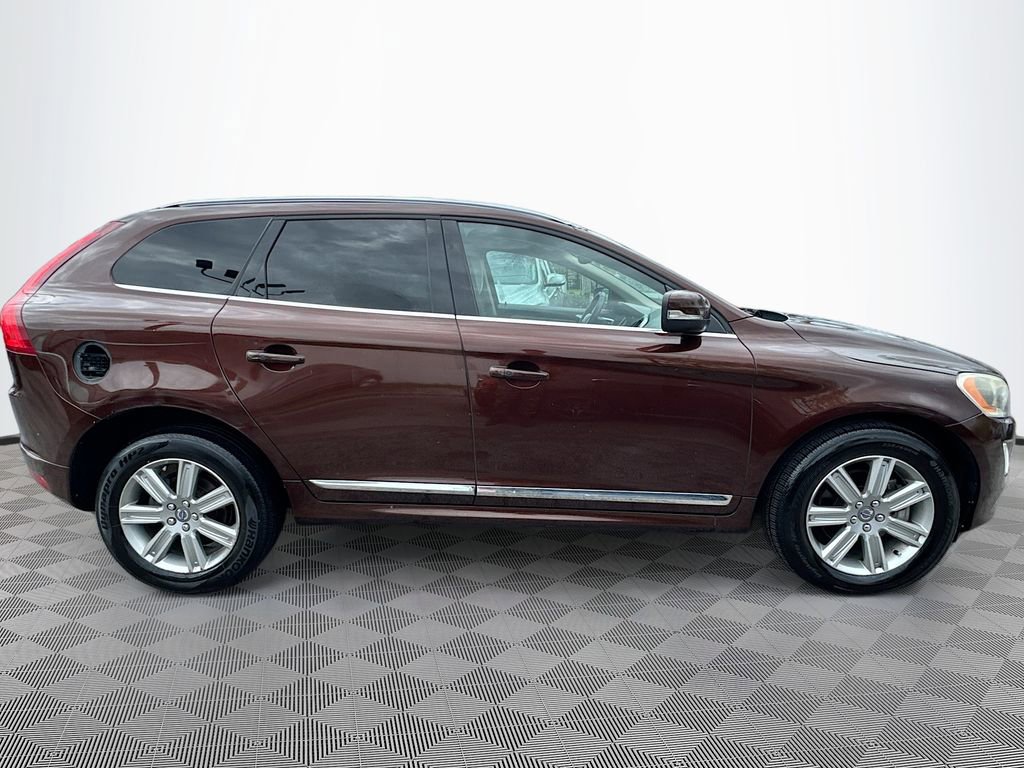 Used 2016 Volvo XC60 T6 w/ Proximity Package image 5