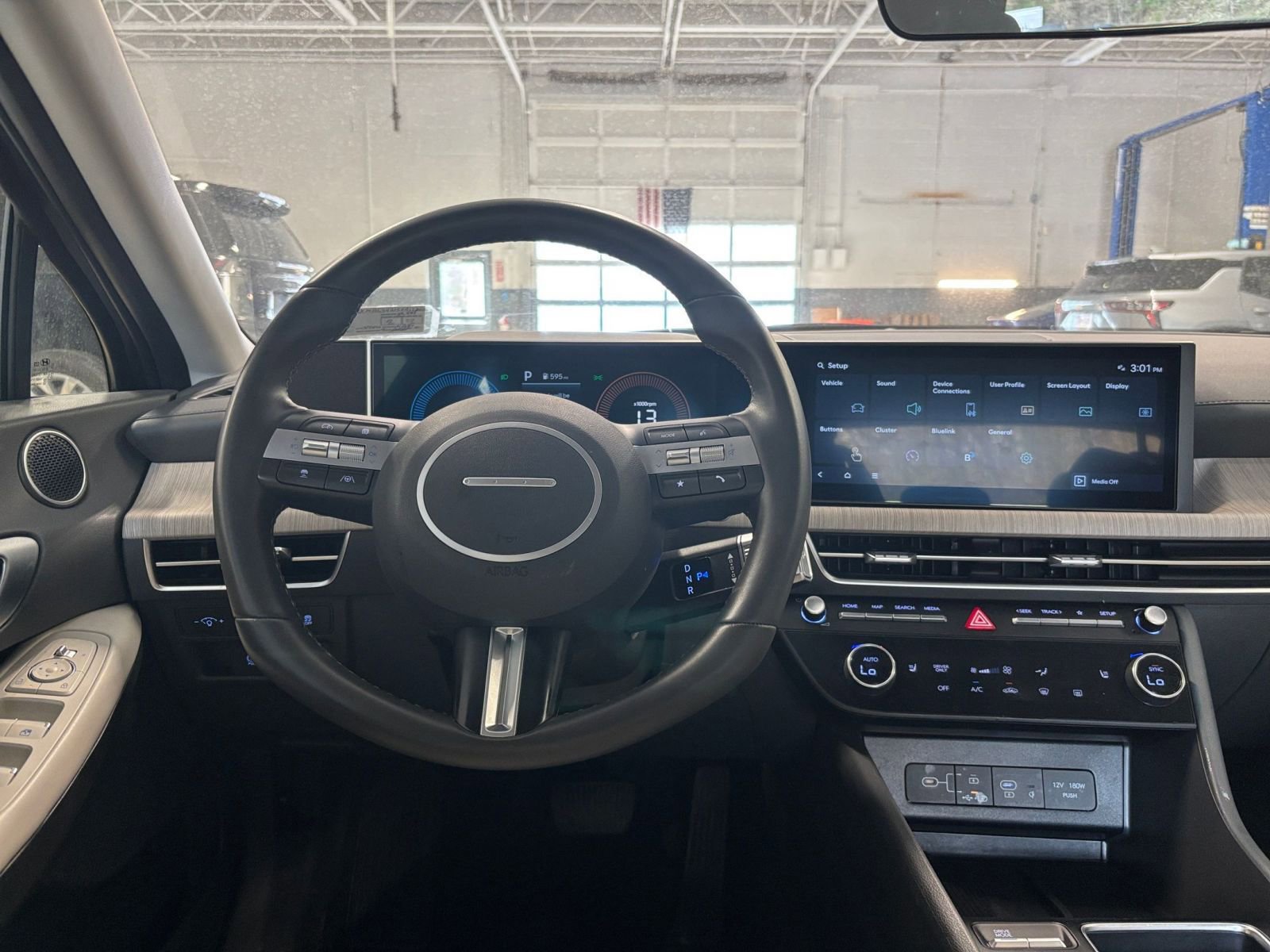 Used 2025 Hyundai Sonata SEL FWD image 34