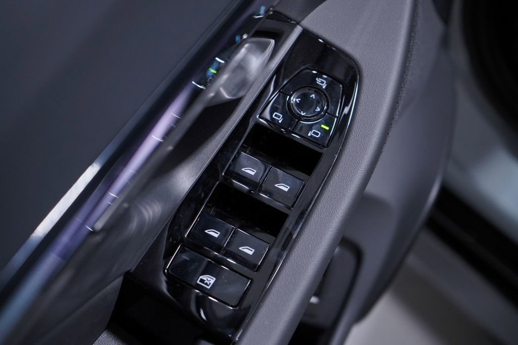 New 2026 BMW i5 eDrive40 w/ M Sport Package image 13