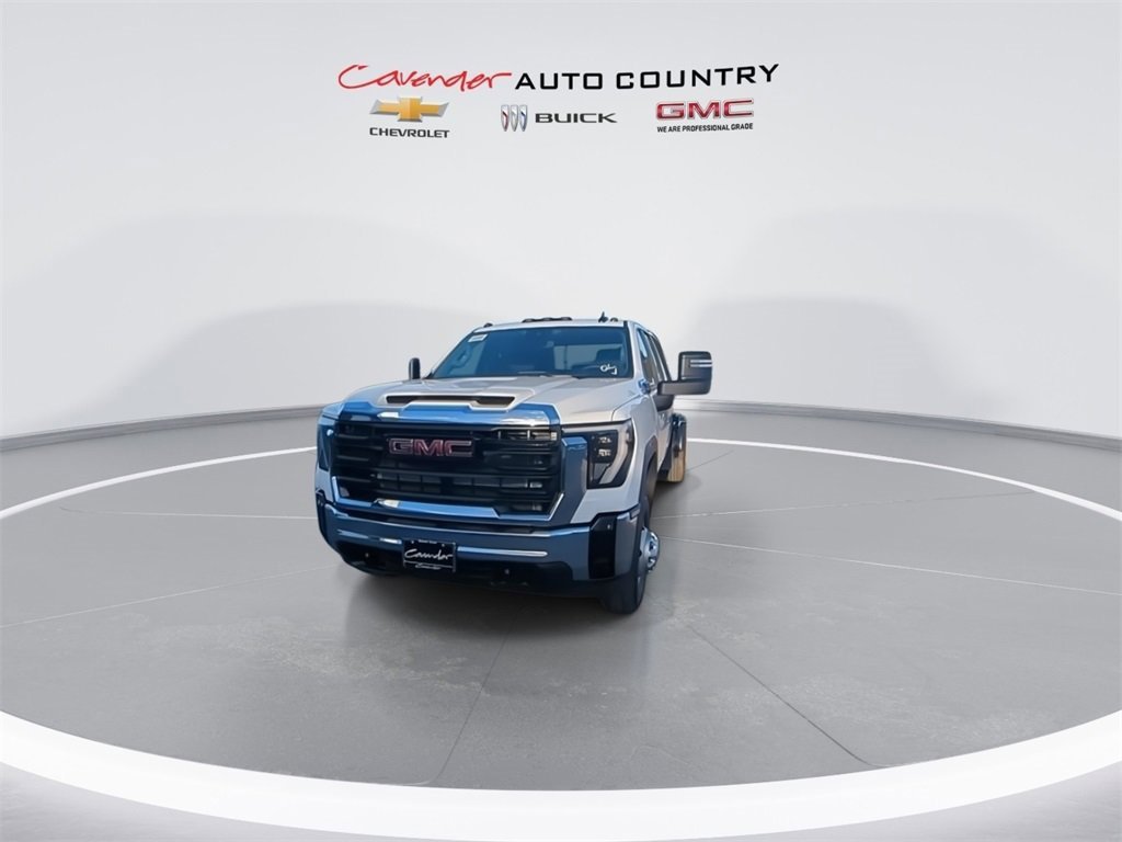 New 2025 GMC Sierra 3500 Pro w/ Convenience Package image 3