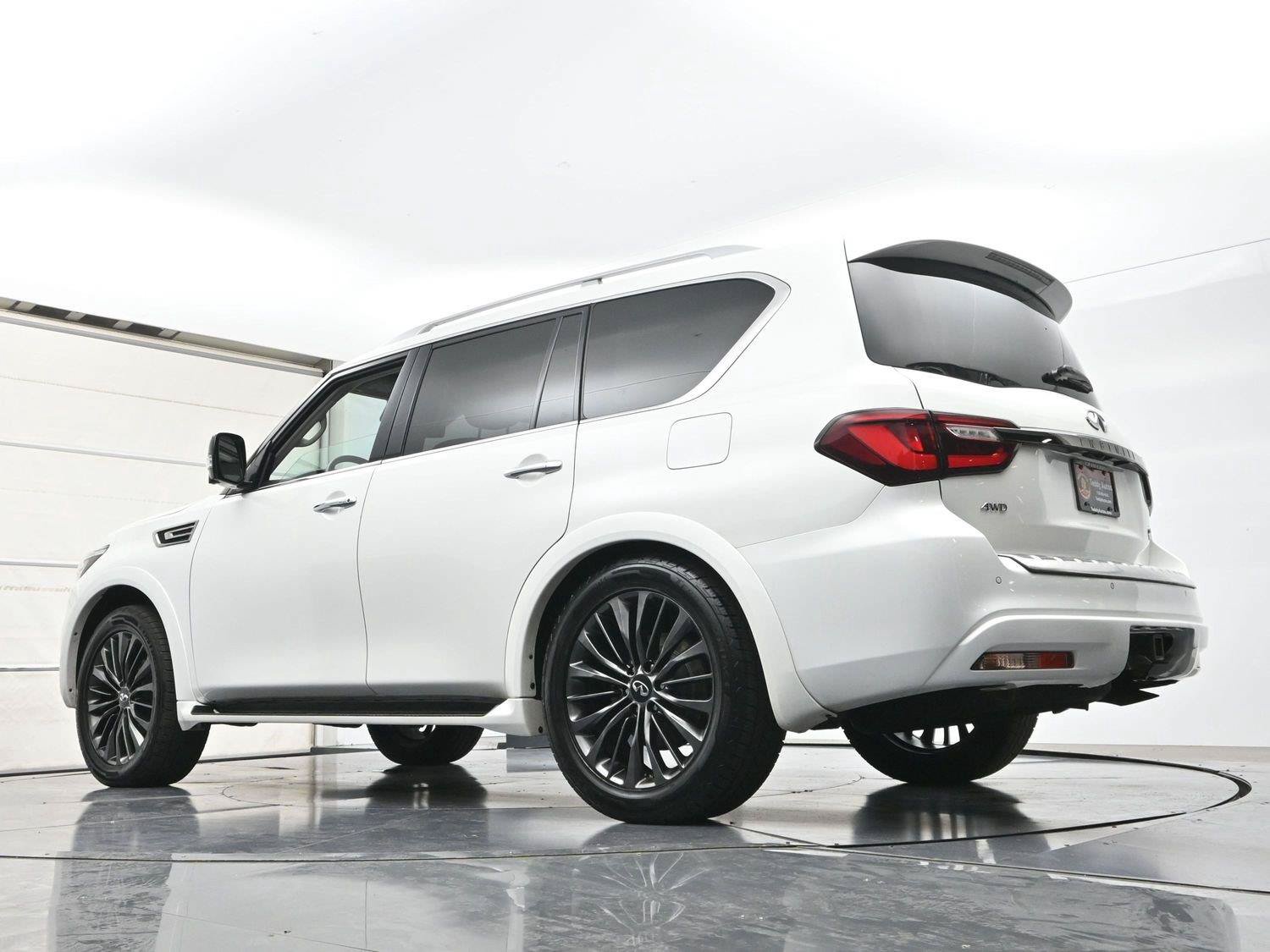 Used 2021 INFINITI QX80 Premium Select w/ All-Season Package AWD/4WD image 33