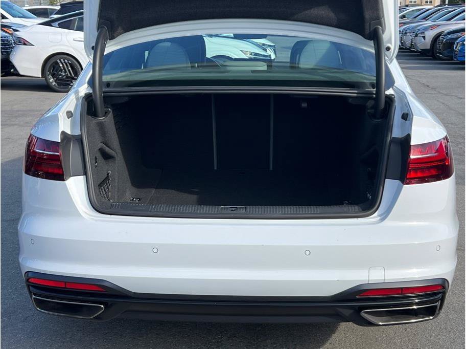 Used 2023 Audi A4 2.0T Premium Plus AWD/4WD image 5