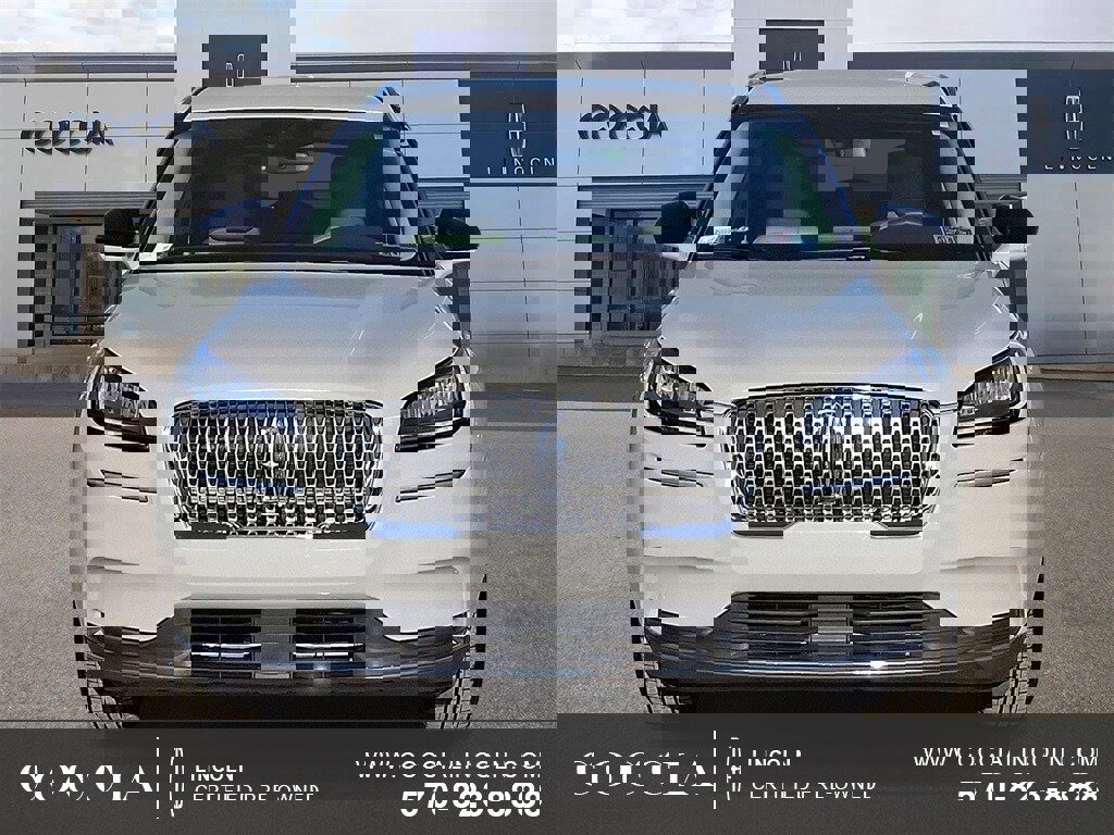 Certified 2022 Lincoln Corsair AWD w/ Equipment Group 101A image 2