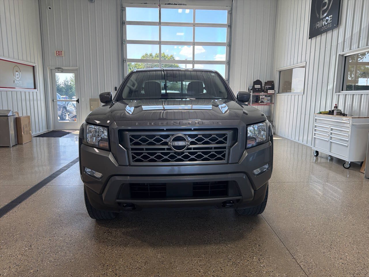Used 2023 Nissan Frontier SV w/ SV Convenience Package AWD/4WD image 8