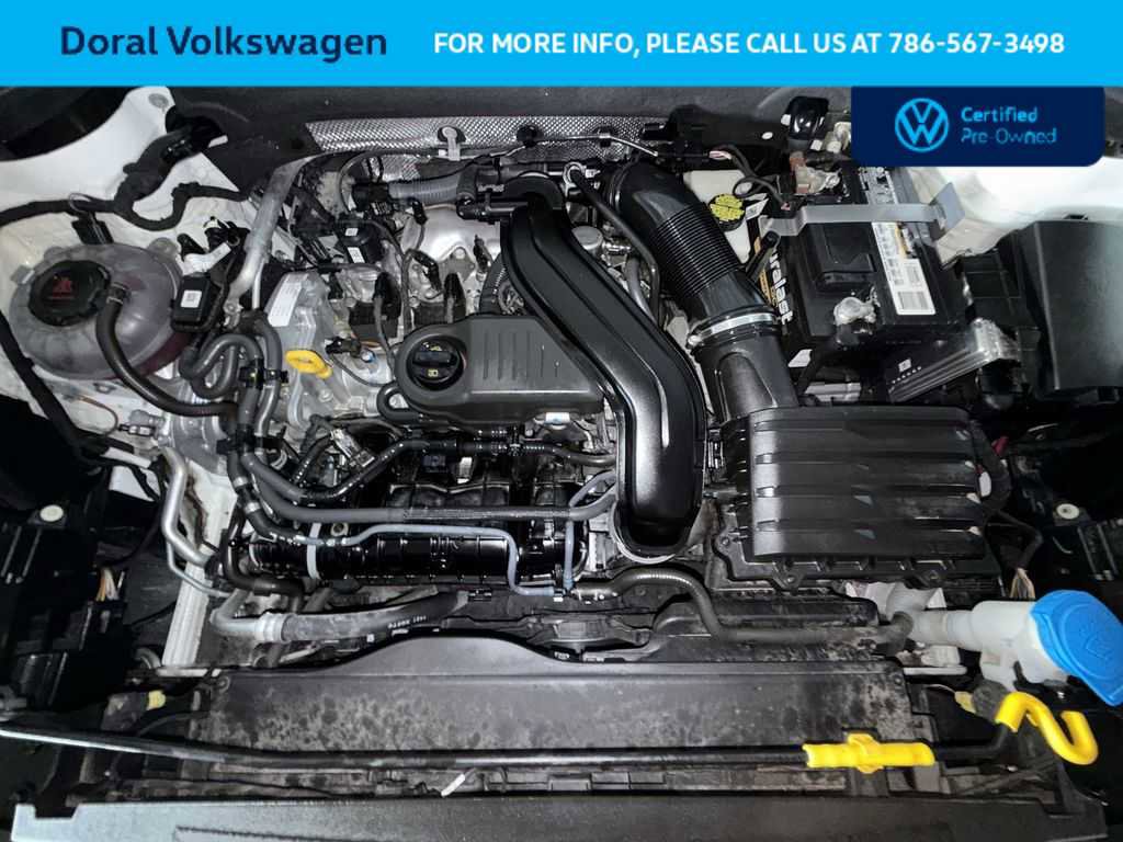 Certified 2022 Volkswagen Taos SE FWD image 12