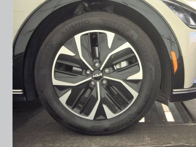 Certified 2024 Kia EV6 Wind w/ Wind Technology Package RWD image 10