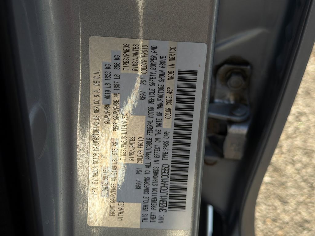 Used 2017 MAZDA MAZDA3 Sport image 29