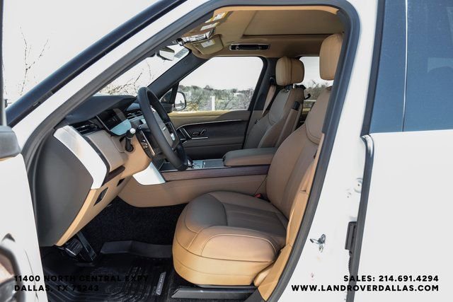 New 2026 Land Rover Range Rover Long Wheelbase SE image 32
